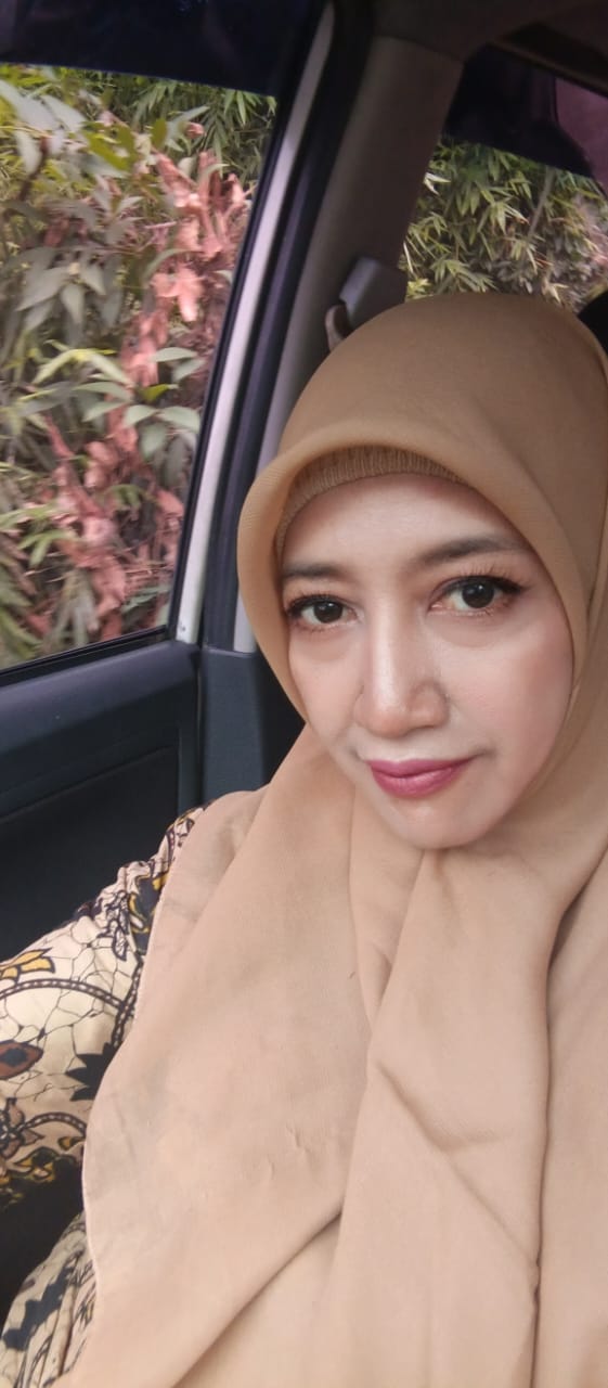 Menghapus Sekat, Merajut Kerabat: Ketulusan sosok sang Ibu Fatma Fillah dalam Bingkai Keluarga